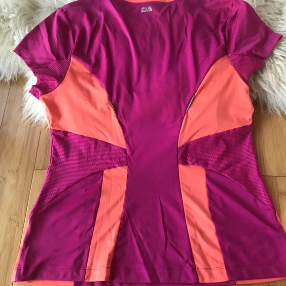 Lot of Five (5) Champion and Fila Shirts XL - Picture 3 of 8